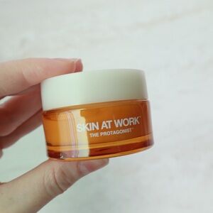 Skin at Work The Protagonist All in one Serumoisturizer for Face, Neck & Eyes